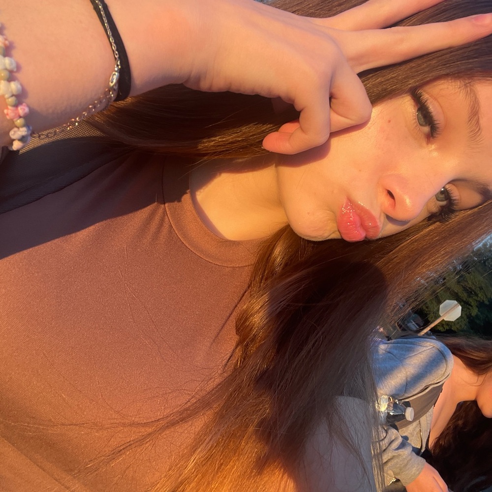 Meet your Posher, Mya